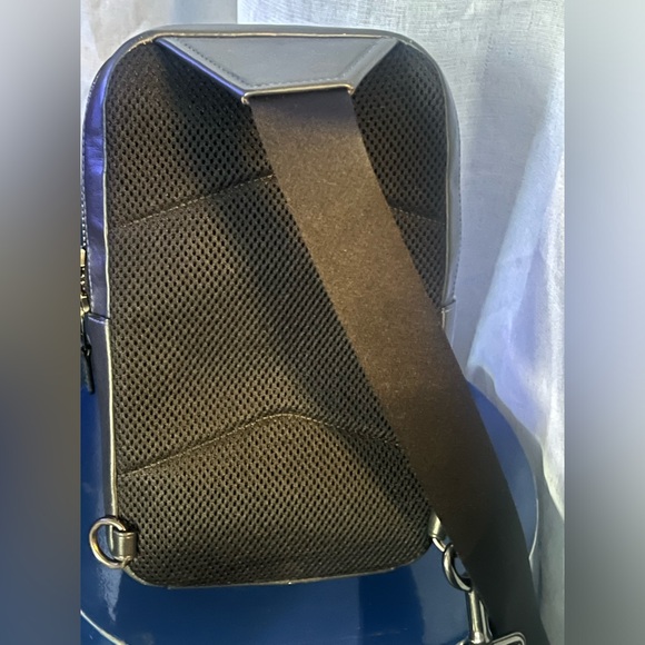 Men’s Coach Sullivan Pack In Signature Leather - Picture 2 of 5